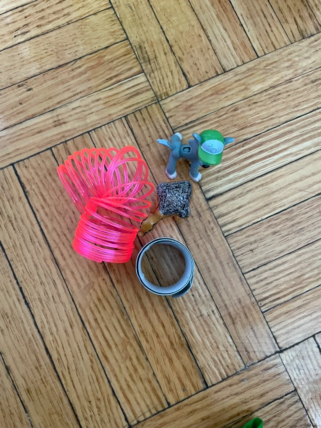 Mixed Lot of Toys image indicator(2)