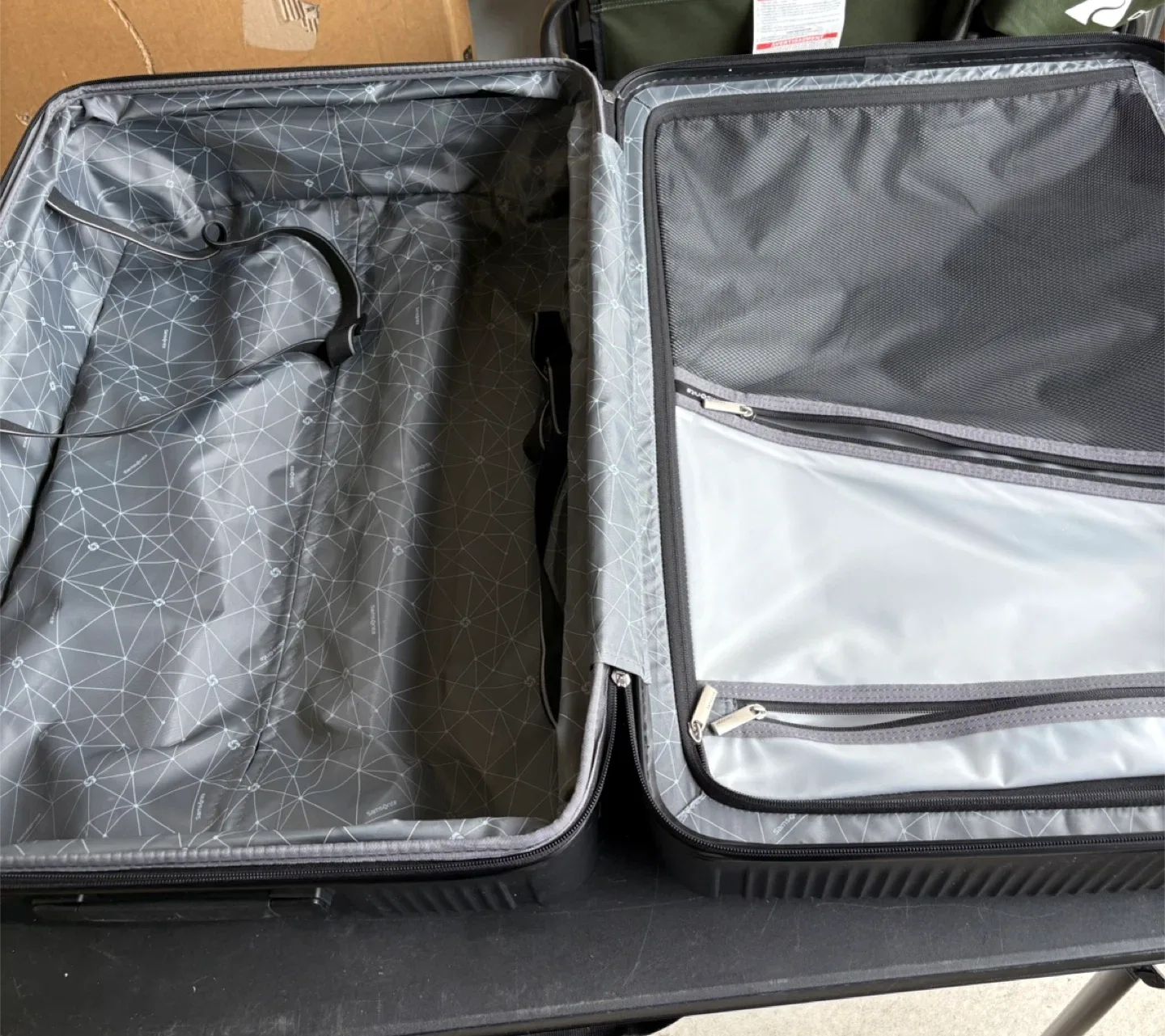 Samsonite Luggage Set (2 pcs) - Black image indicator(8)