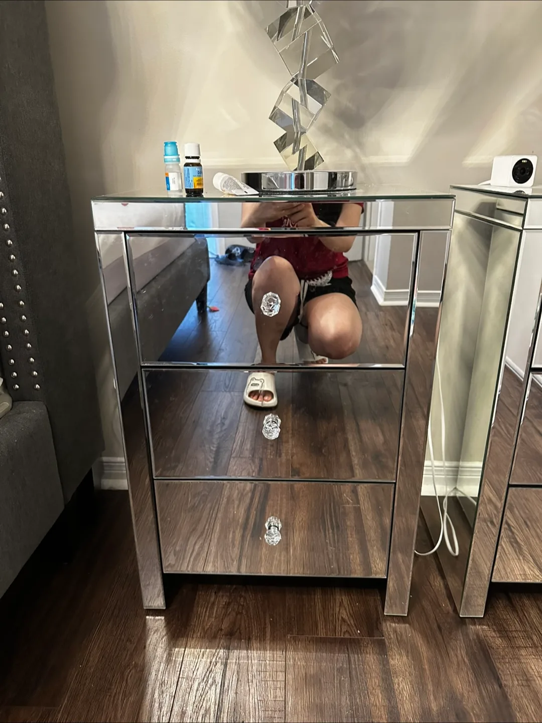 Set of mirror nightstand-PRICE IS FIRM image indicator(7)