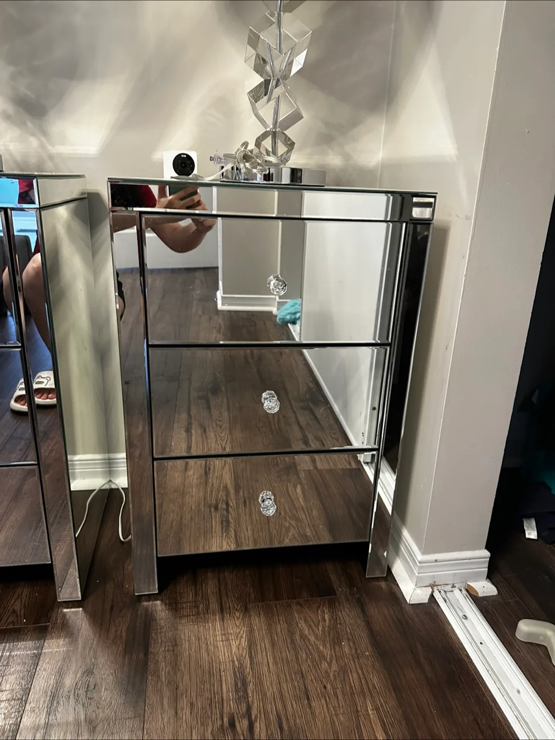 Set of mirror nightstand-PRICE IS FIRM image indicator(8)