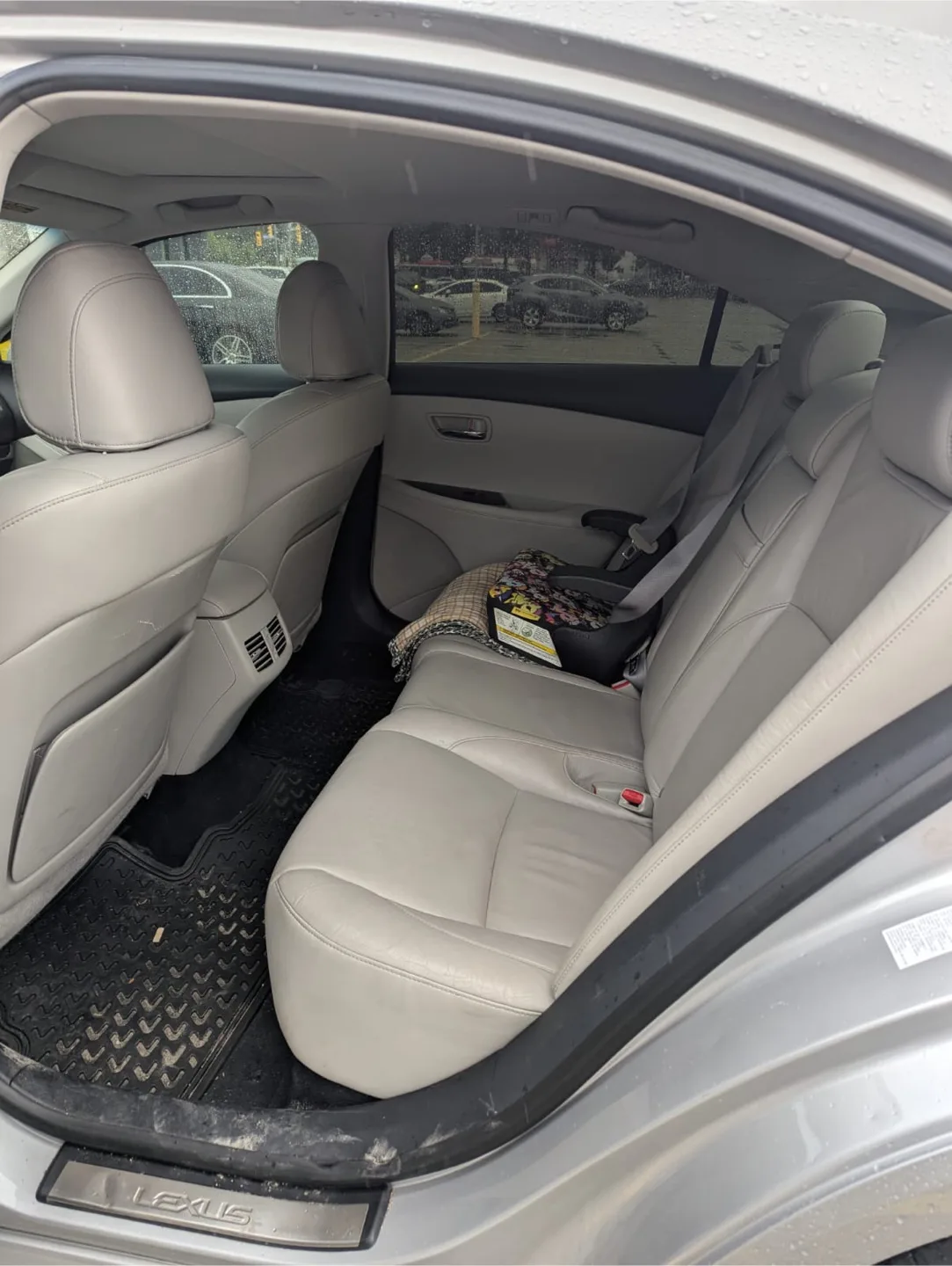 Lexus ES 350 Sedan - Silver 2010 image indicator(4)