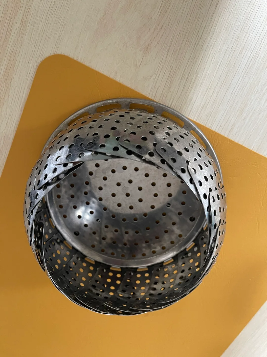 Pots, Pans, Steamer, Forks Set image indicator(6)