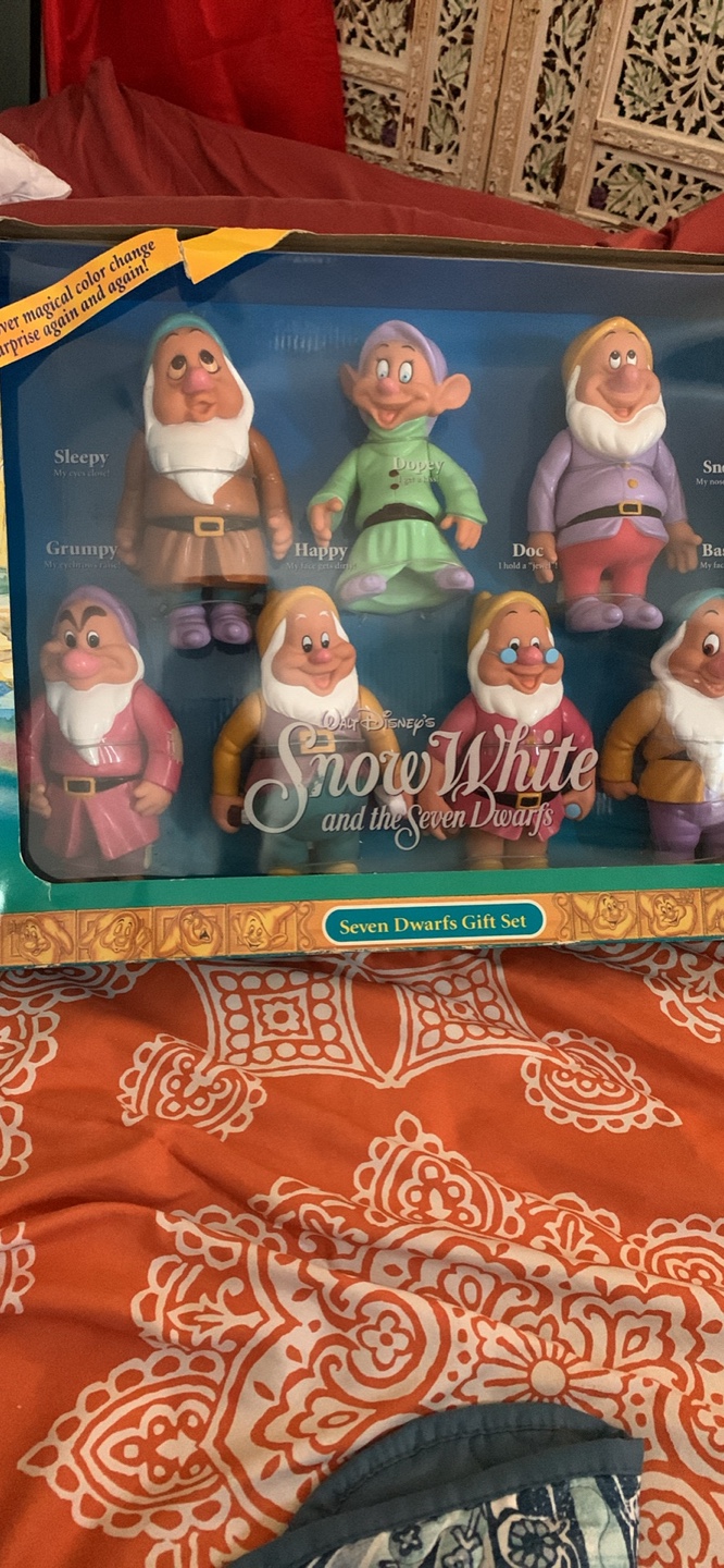 Disney's Snow White Seven Dwarfs Gift Set - Mattel