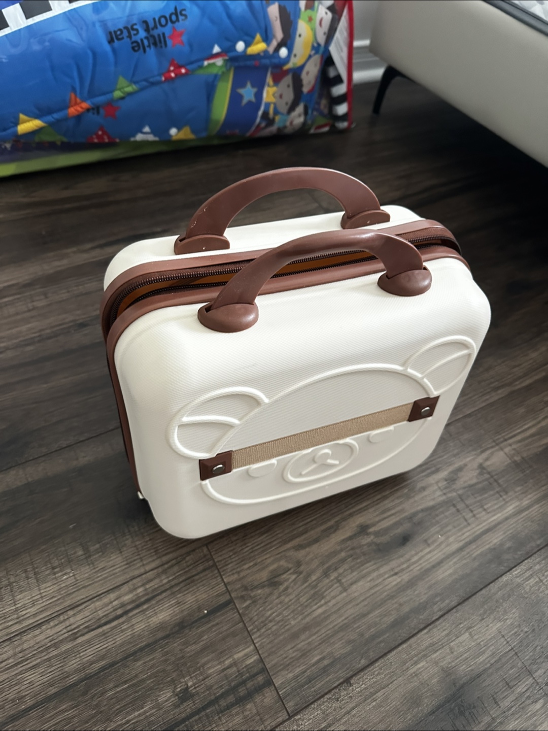 Cute Hard Shell cosmetic case