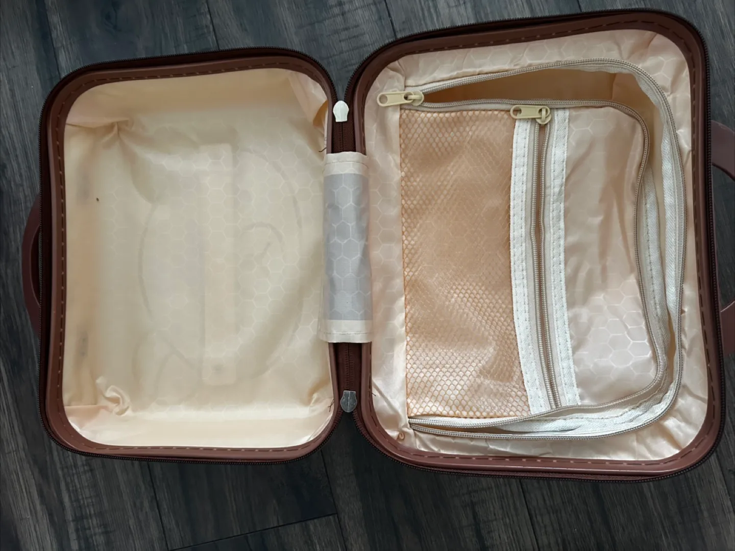 Cute Hard Shell cosmetic case image indicator(3)