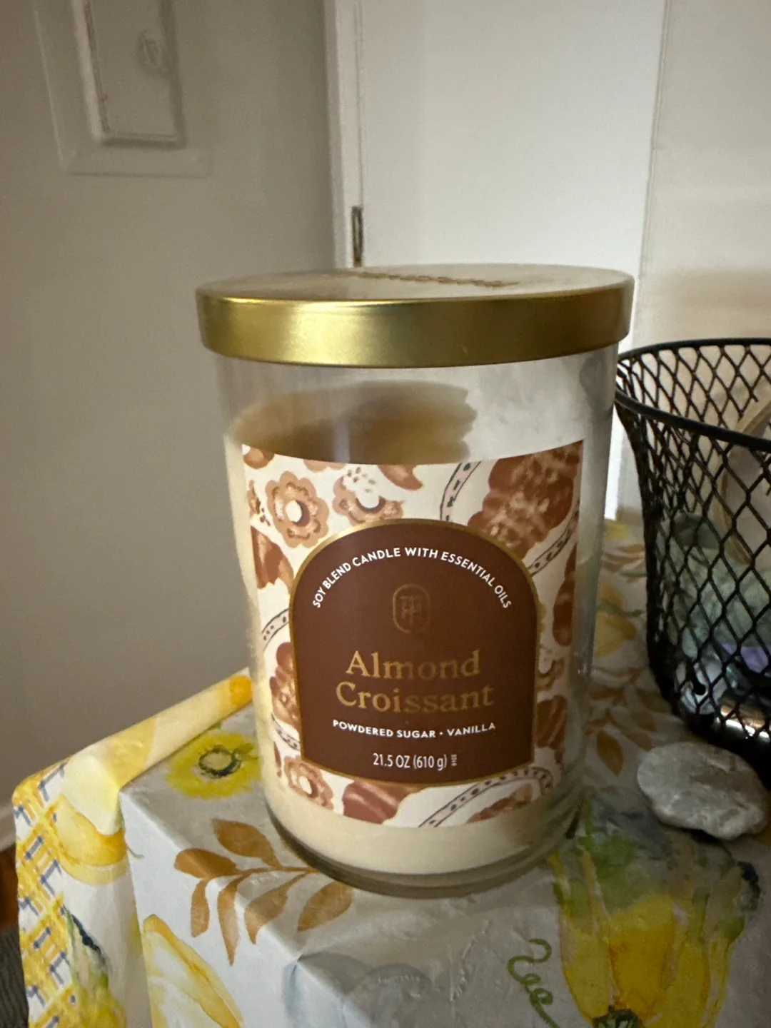 Giving away Almond Croissant Candle 21.5 oz thumbnail
