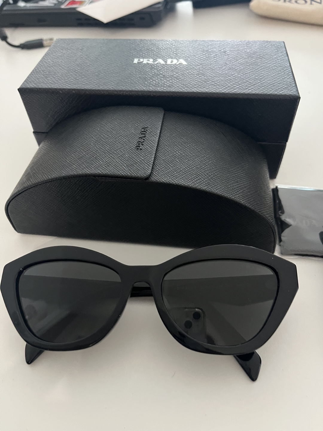 Prada Black Logo Sunglasses - photo 4