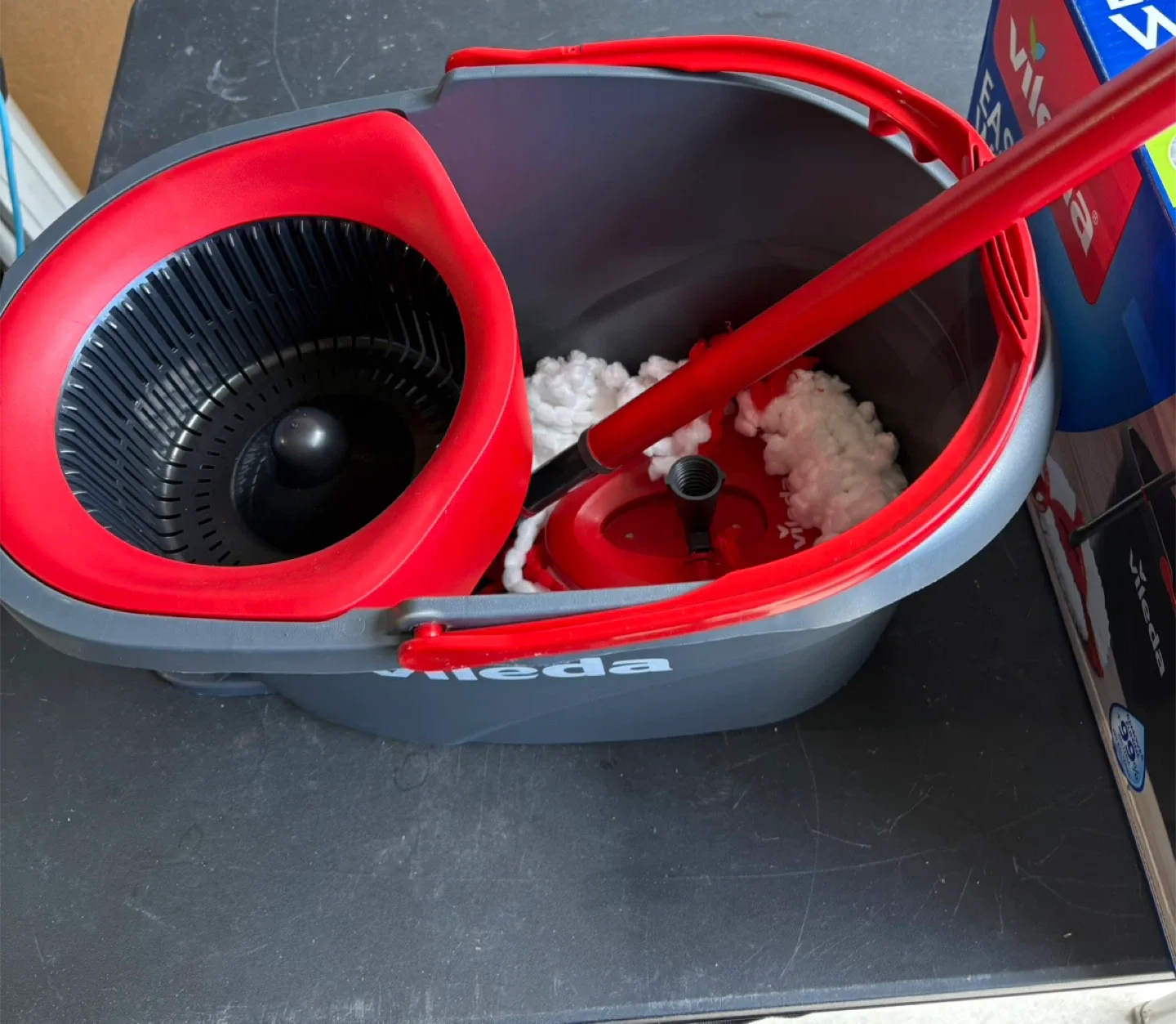 Vileda Easy Wring Microfiber Spin Mop & Bucket Set – Brand New image indicator(3)