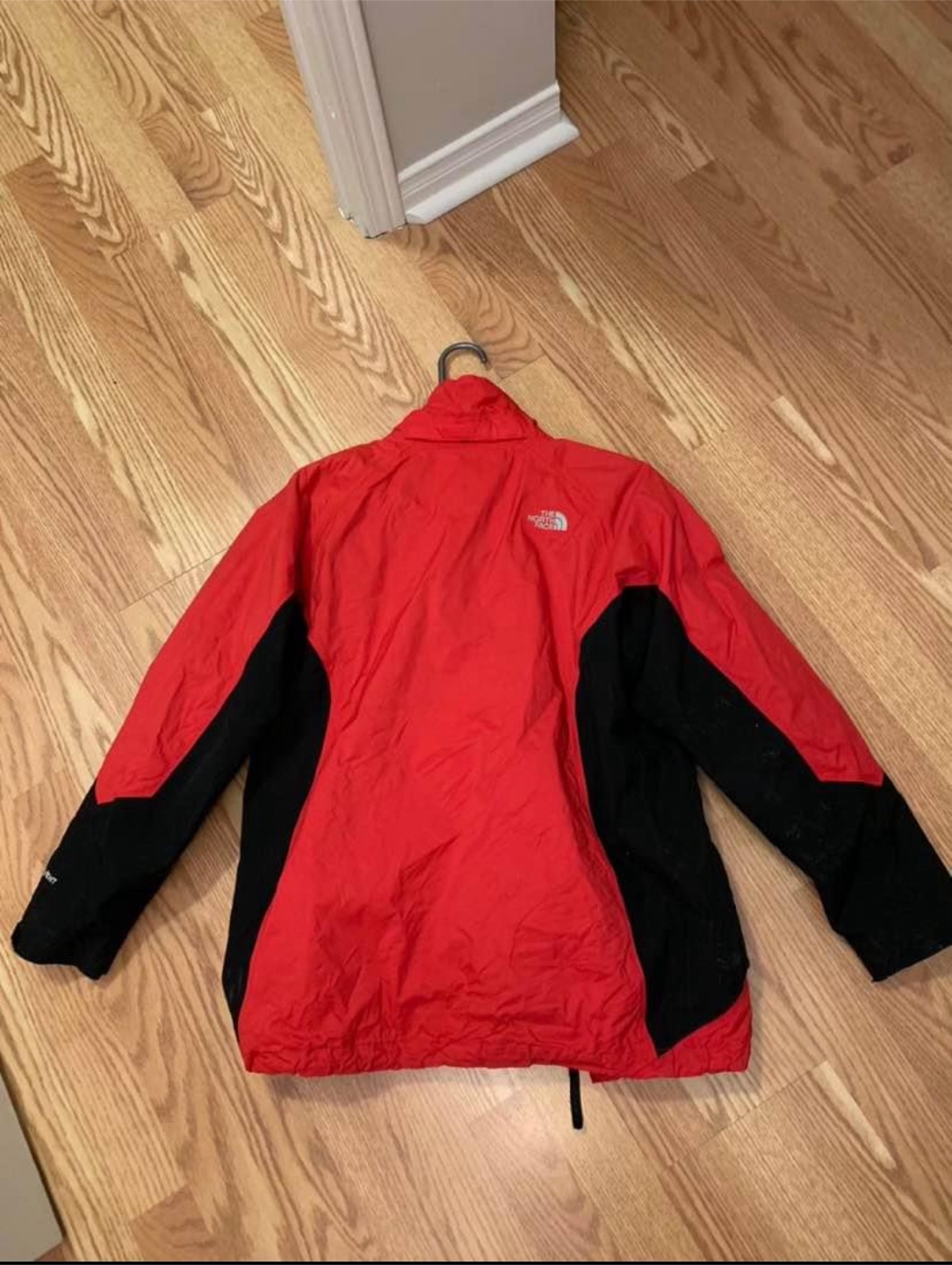 The North Face Red & Black Jacket Windbreaker - photo 2