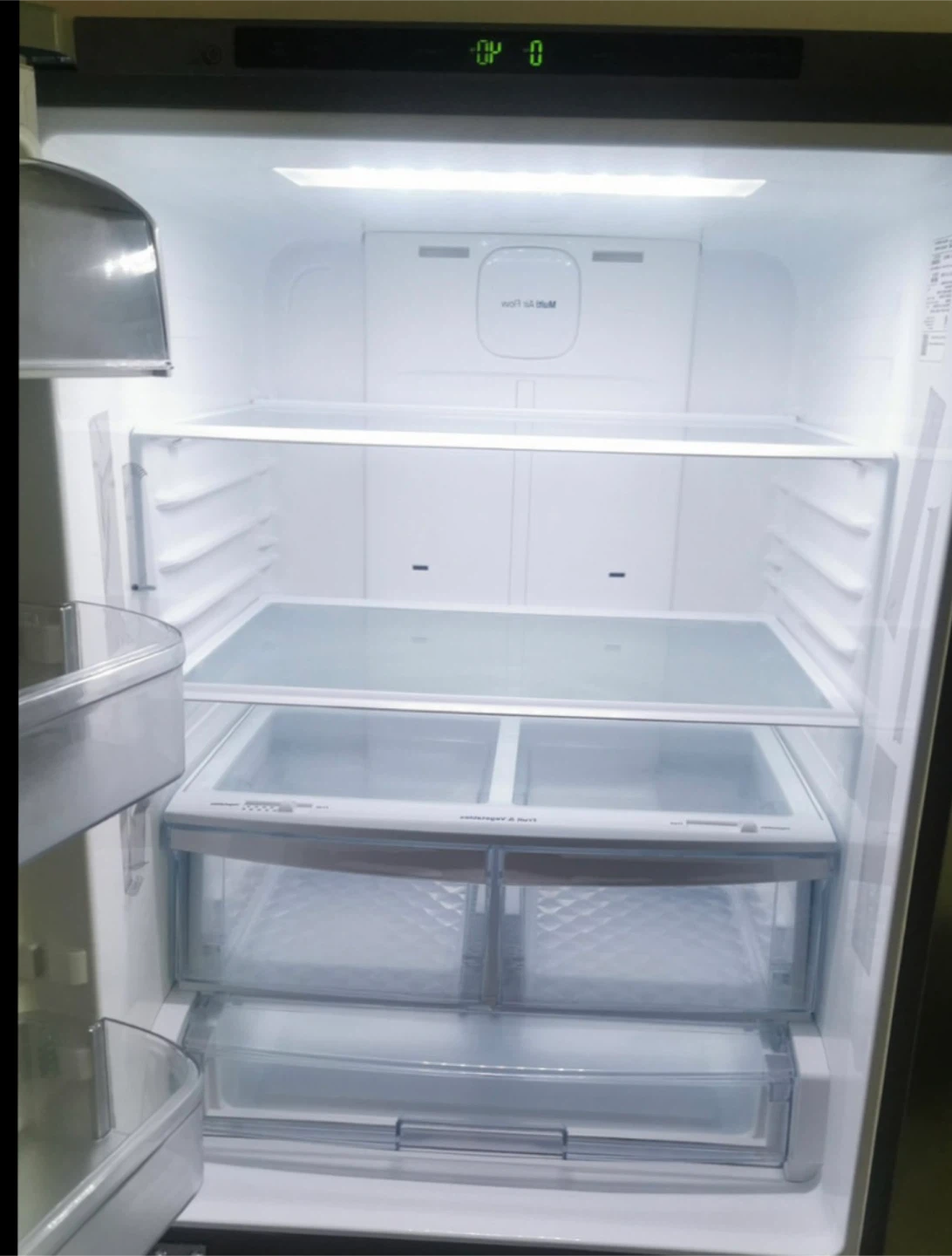 LG Refrigerator - photo 3