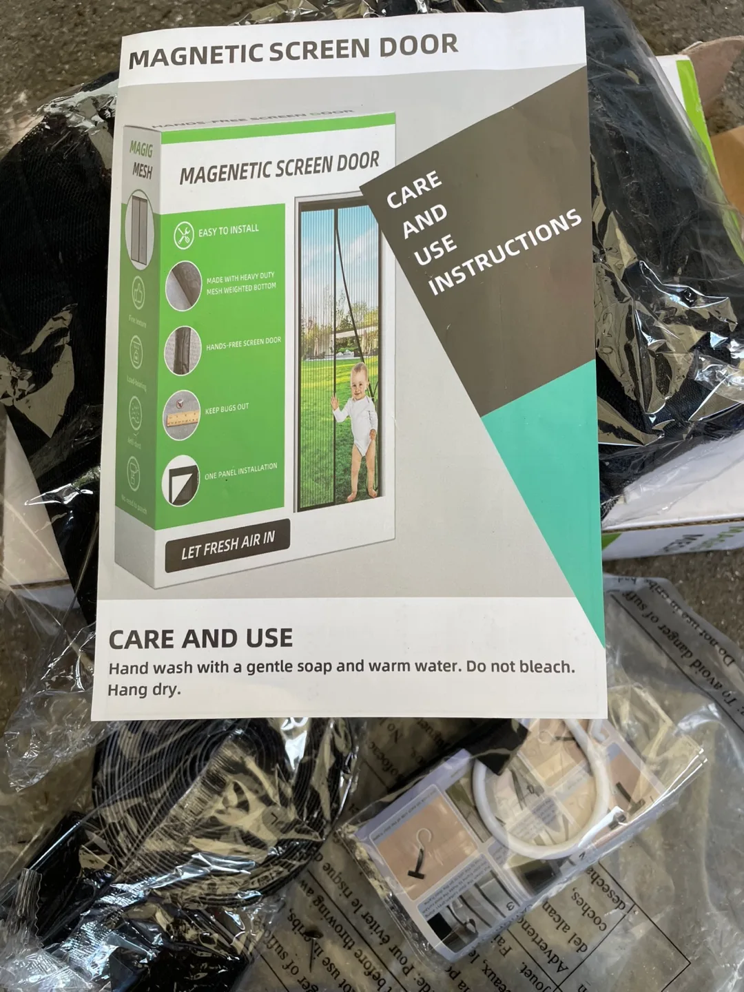 BRAND NEW Magnetic Screen Door 28x80 inch - New thumbnail