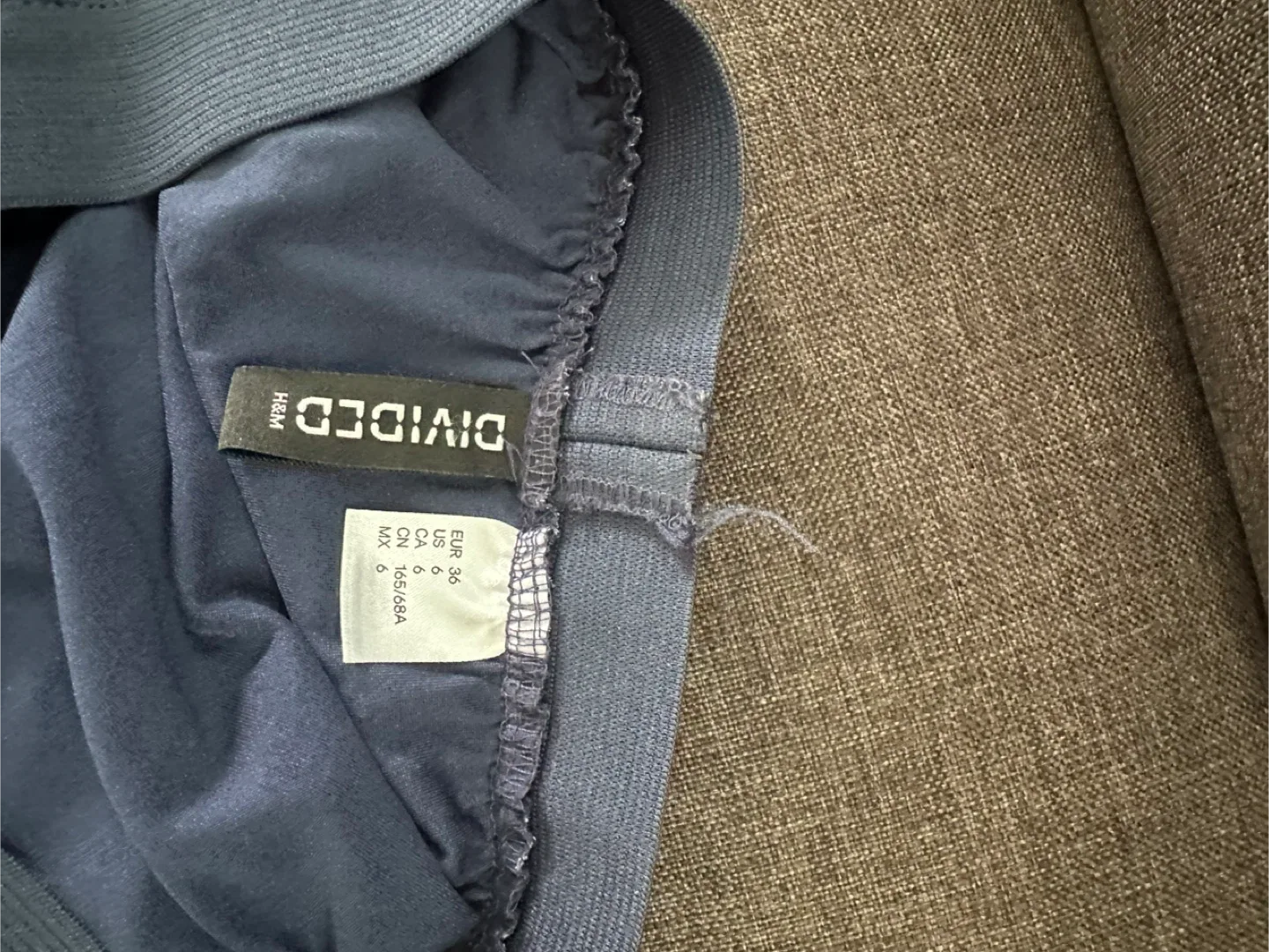 H&M Divided Navy Blue Patterned Skirt - Size 6 image indicator(2)