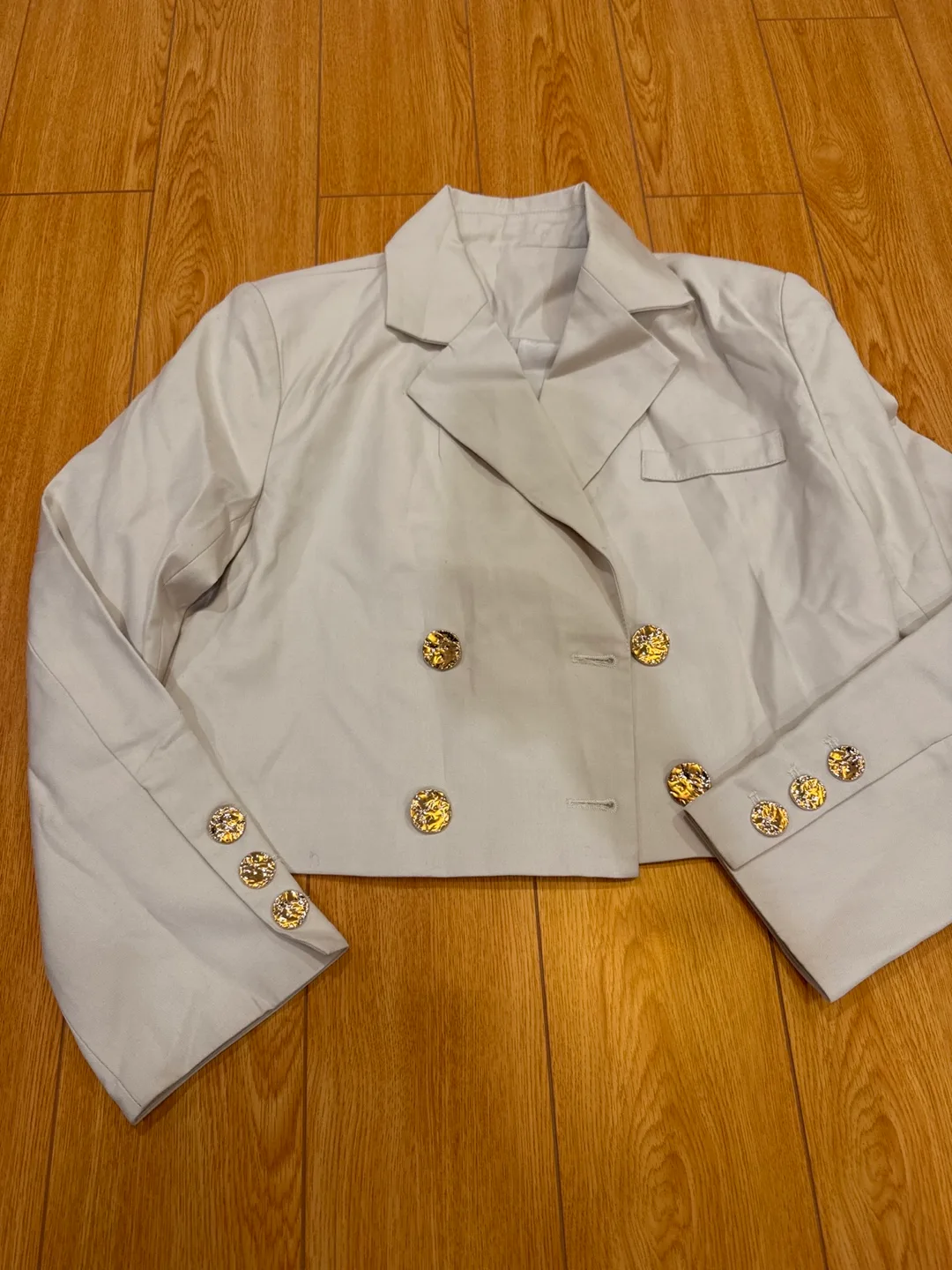 Beige Cropped Blazer thumbnail