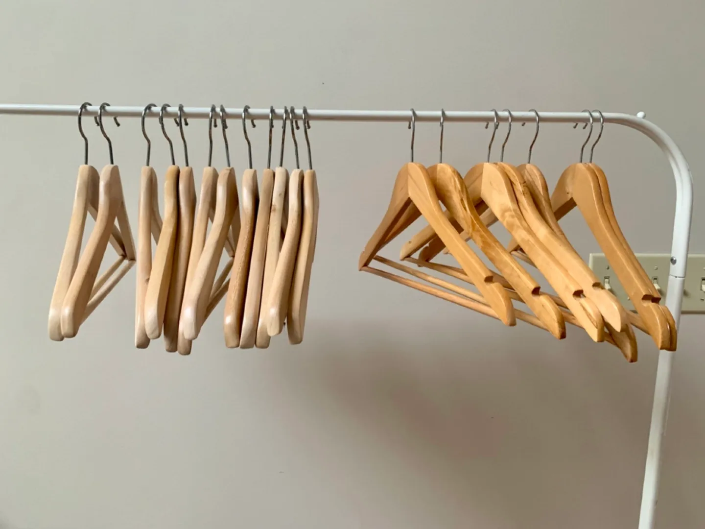 Wooden Clothes Hangers thumbnail