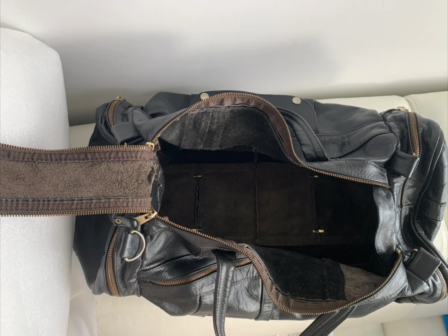 Vintage Leather Duffle Bag image indicator(5)