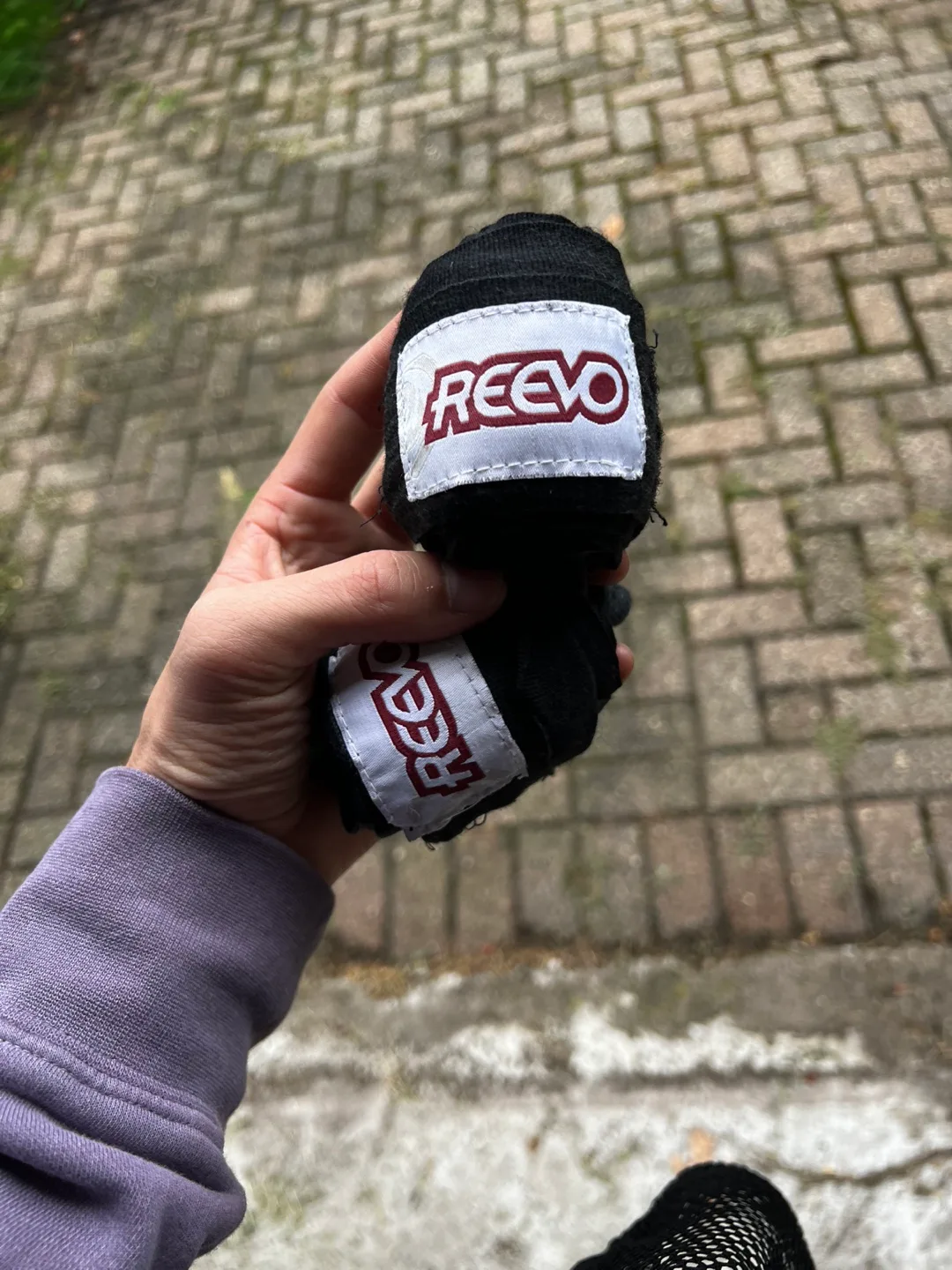 Northern Fight Boxing Gloves & Reevo Hand Wraps image indicator(2)