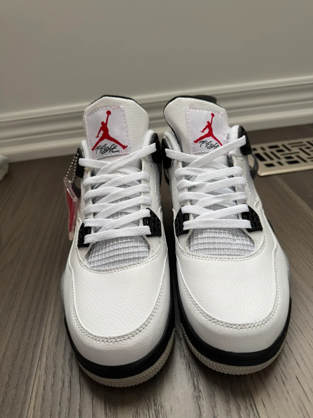 Nike Air Jordan 4 Retro White cement thumbnail