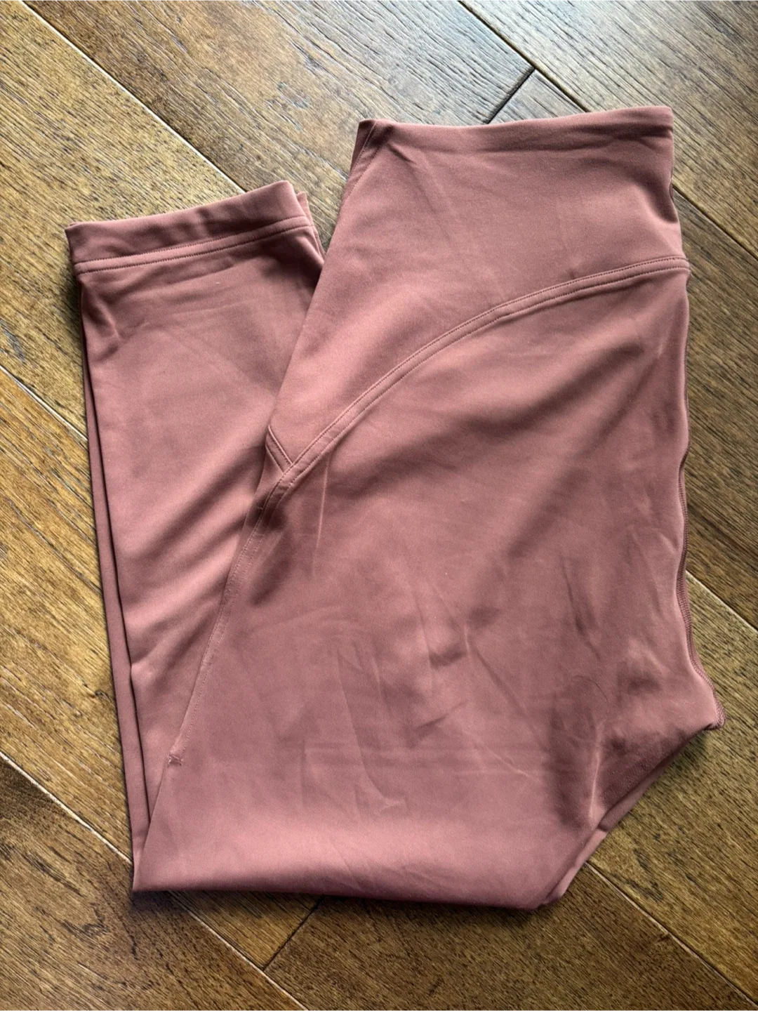 lululemon Instill High Rise 23” image indicator(2)