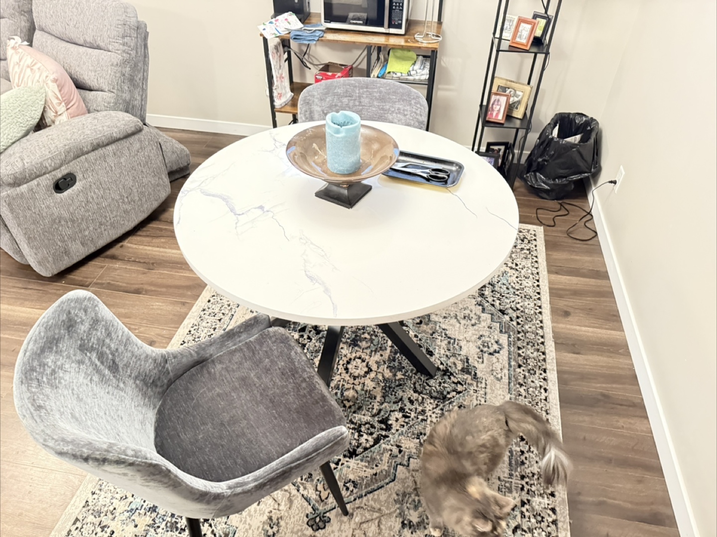 Round Dining Table with Chairs