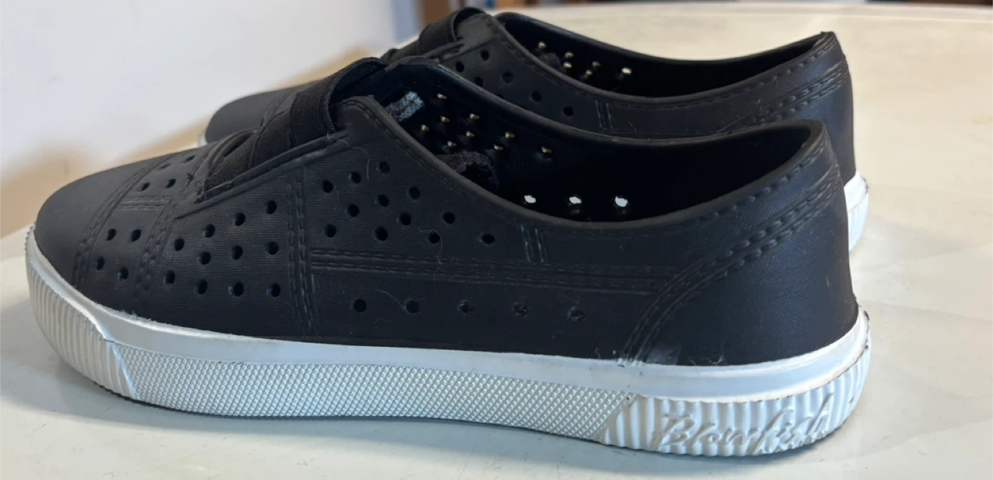 Women’s Size 7 Blowfish Slip-on Shoes Sneakers - photo 2