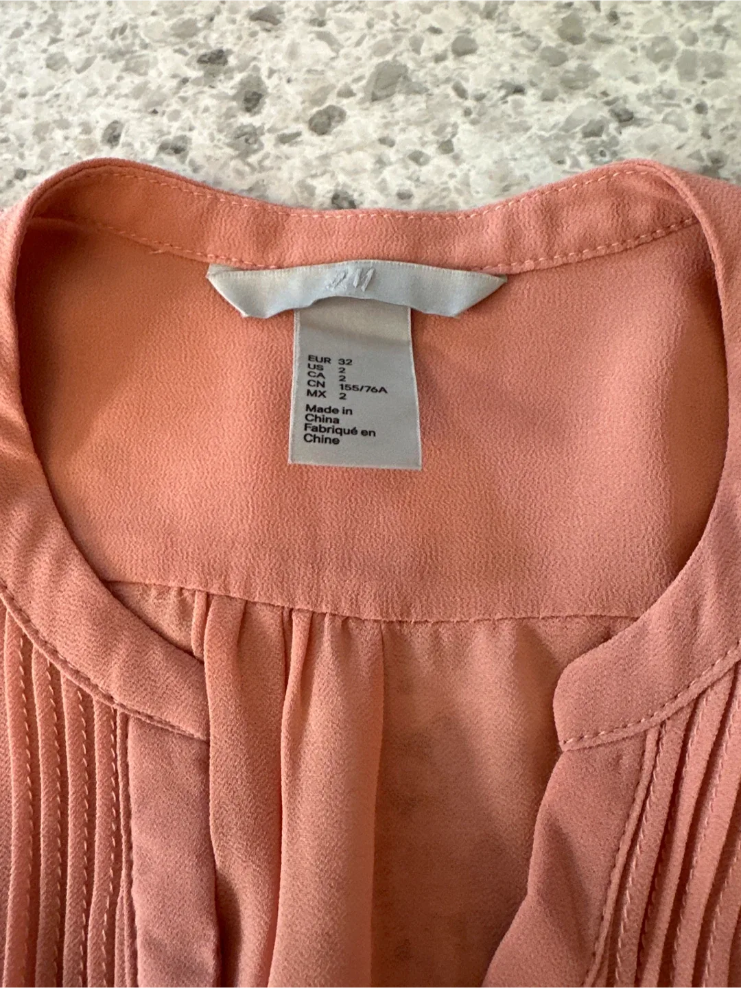 H&M Blouse Size S image indicator(2)