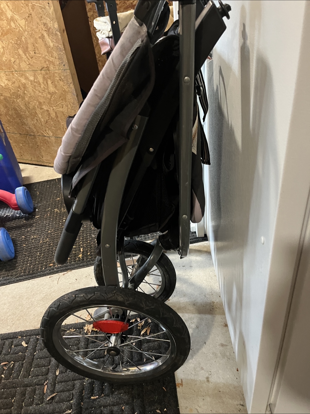 Graco FastAction Fold Jogger Stroller - Gotham - photo 2