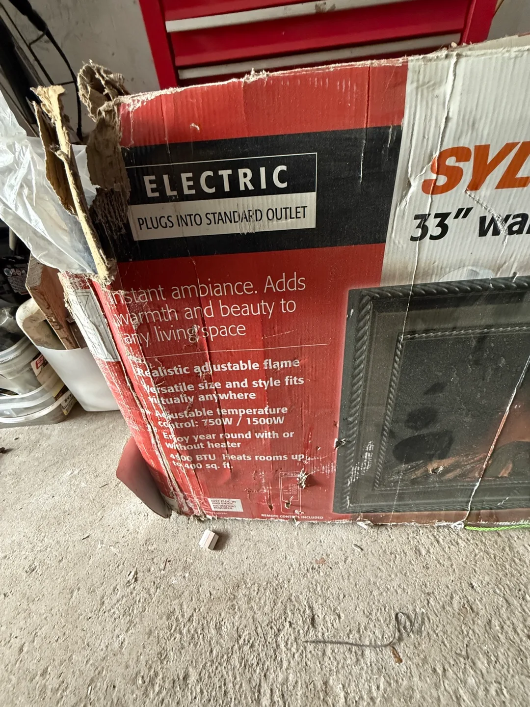 Sylvania 33" Wall Mount Electric Fireplace image indicator(3)