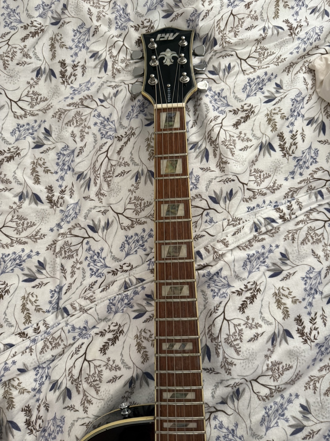 Electric Guitar - photo 3