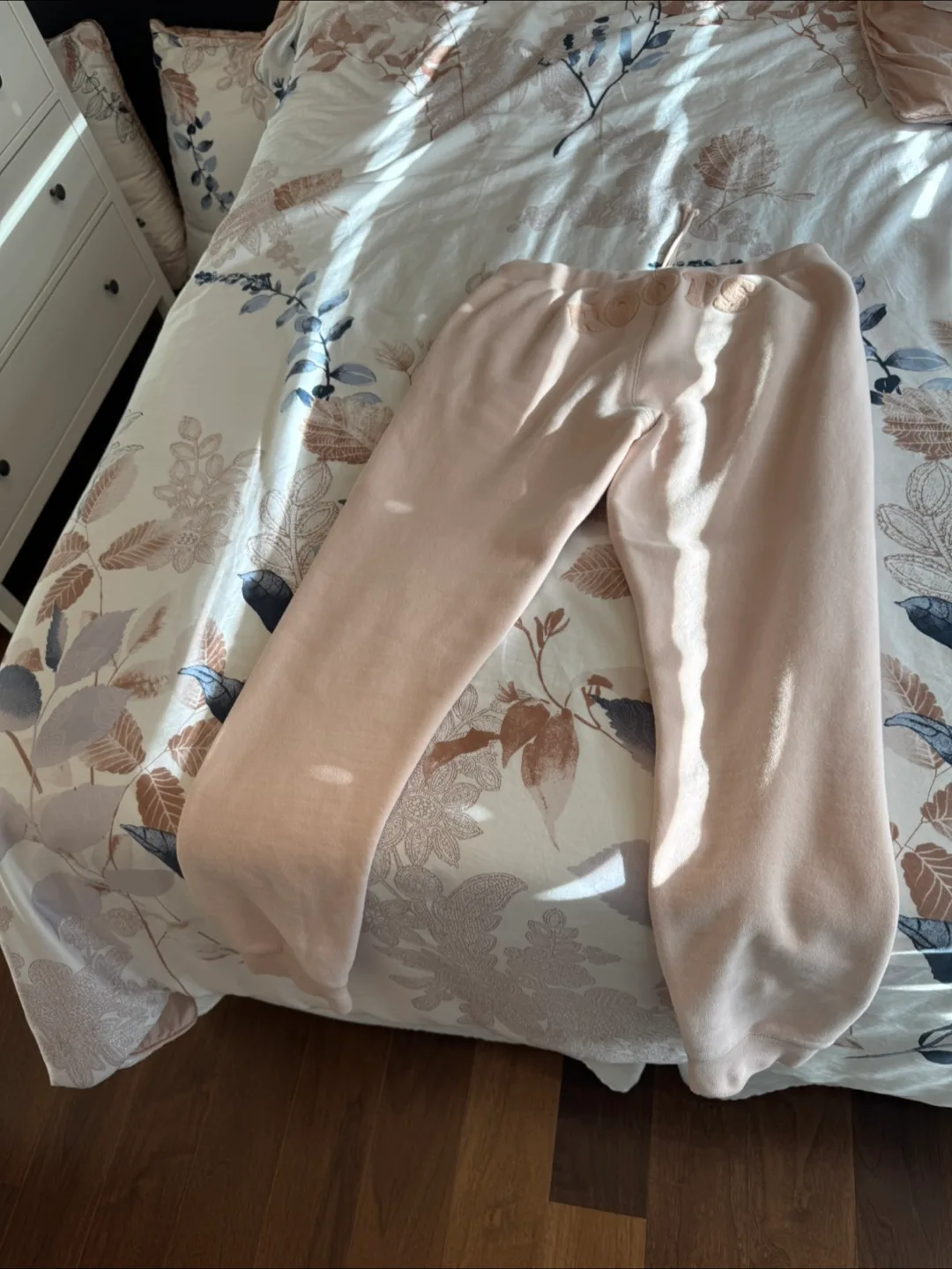 Roots Pink Sweatpants - Size M thumbnail