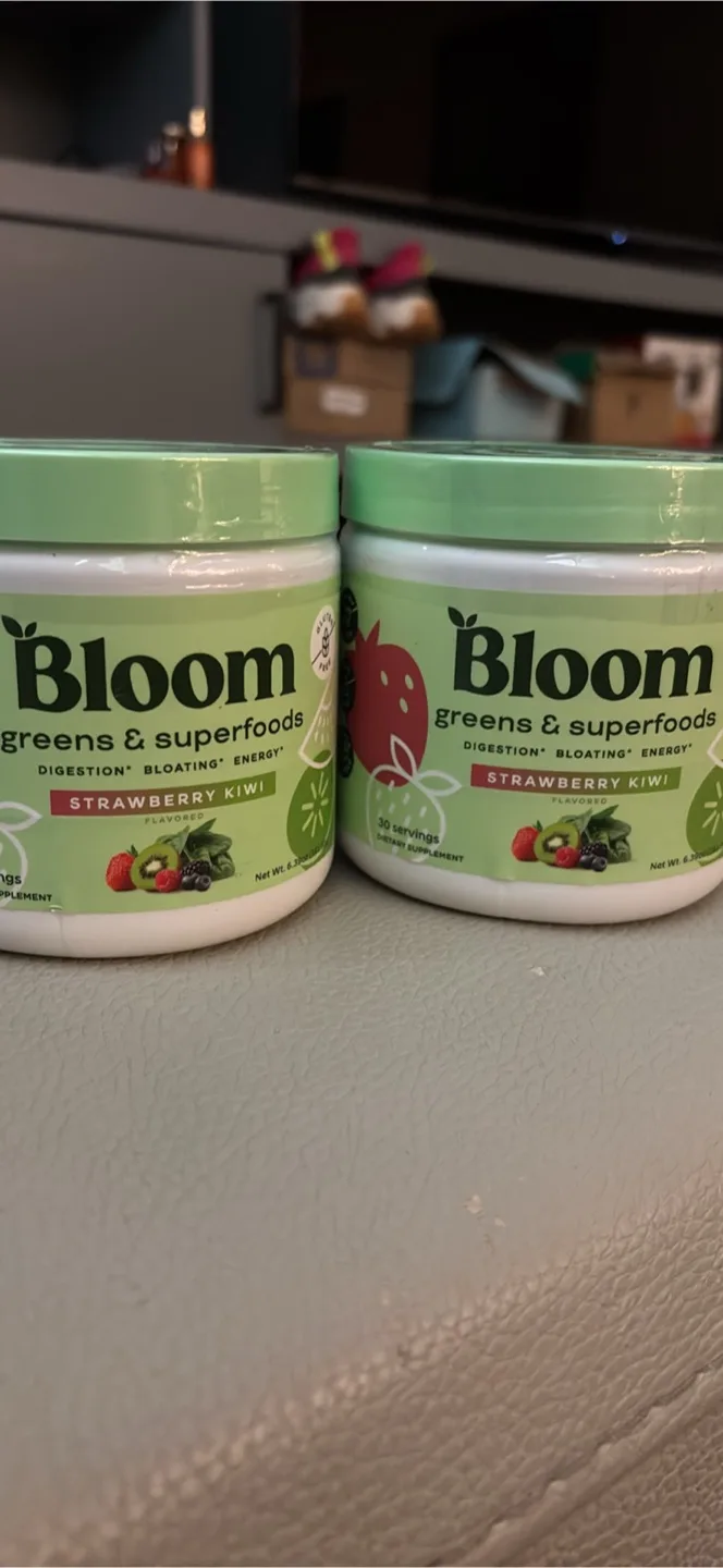 2 Bloom Greens & Superfoods - Strawberry Kiwi thumbnail