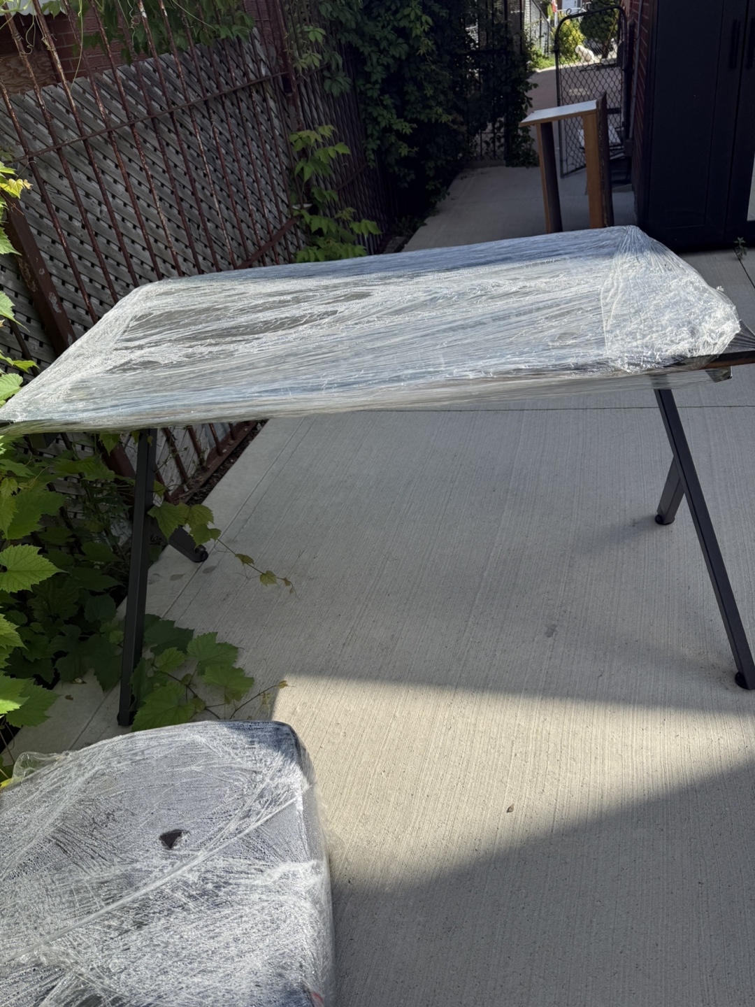 Table - photo 2