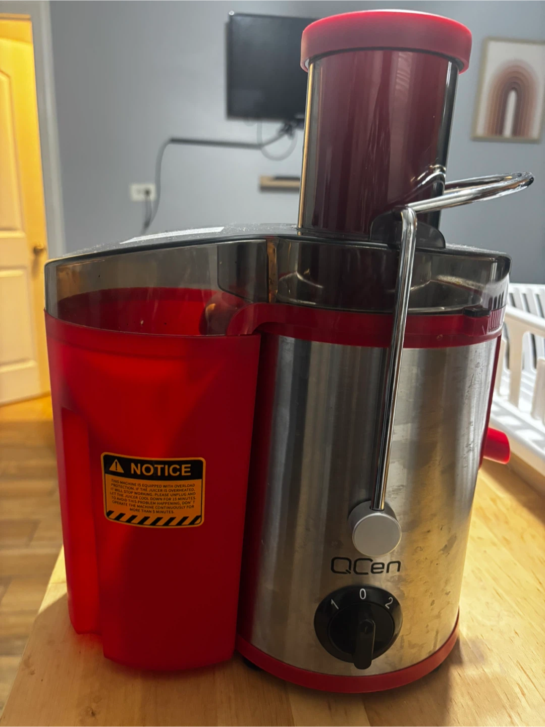 Qcen Juicer - Red and Silver - photo 3