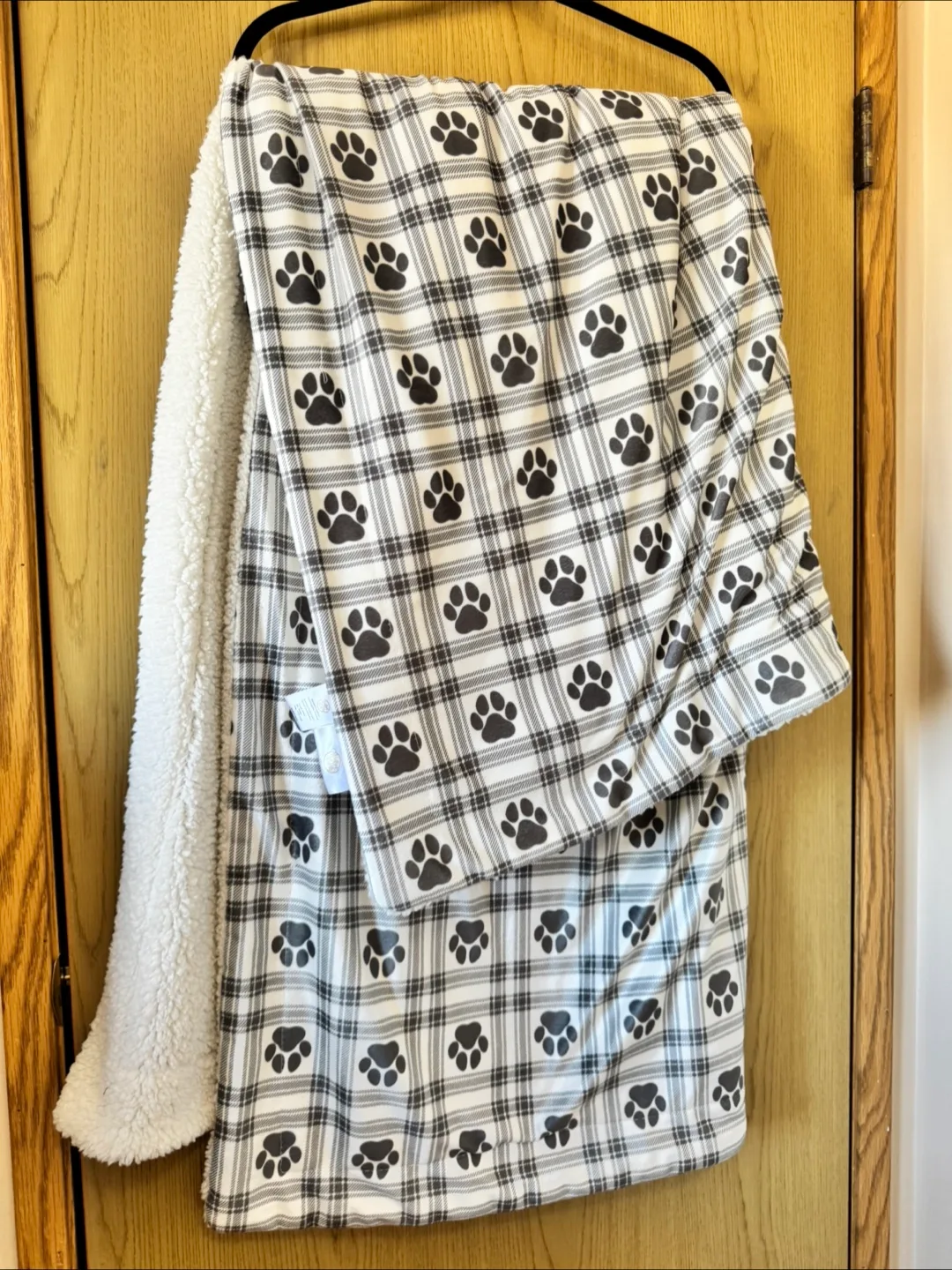 Paw Print Blanket by Winifred & Lily image indicator(2)