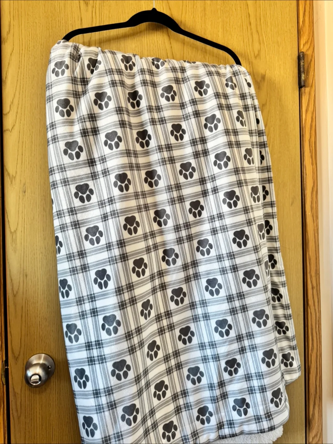 Paw Print Blanket by Winifred & Lily image indicator(5)