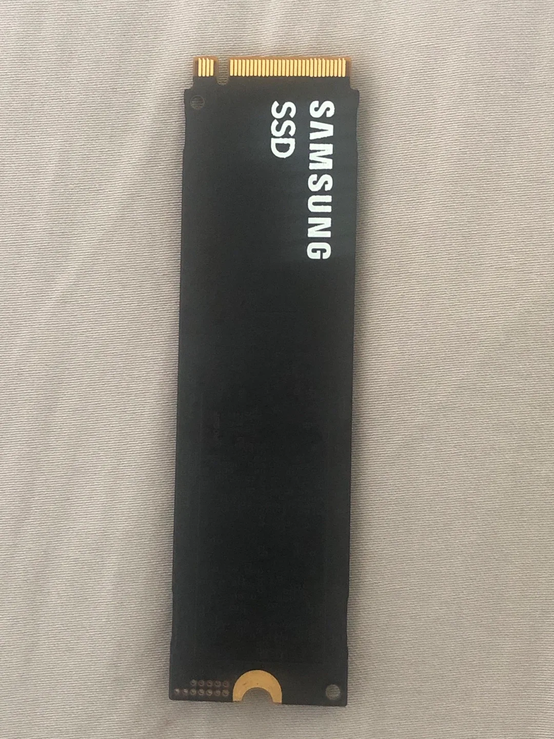 1TB NVMe PCIe Gen4 image indicator(2)