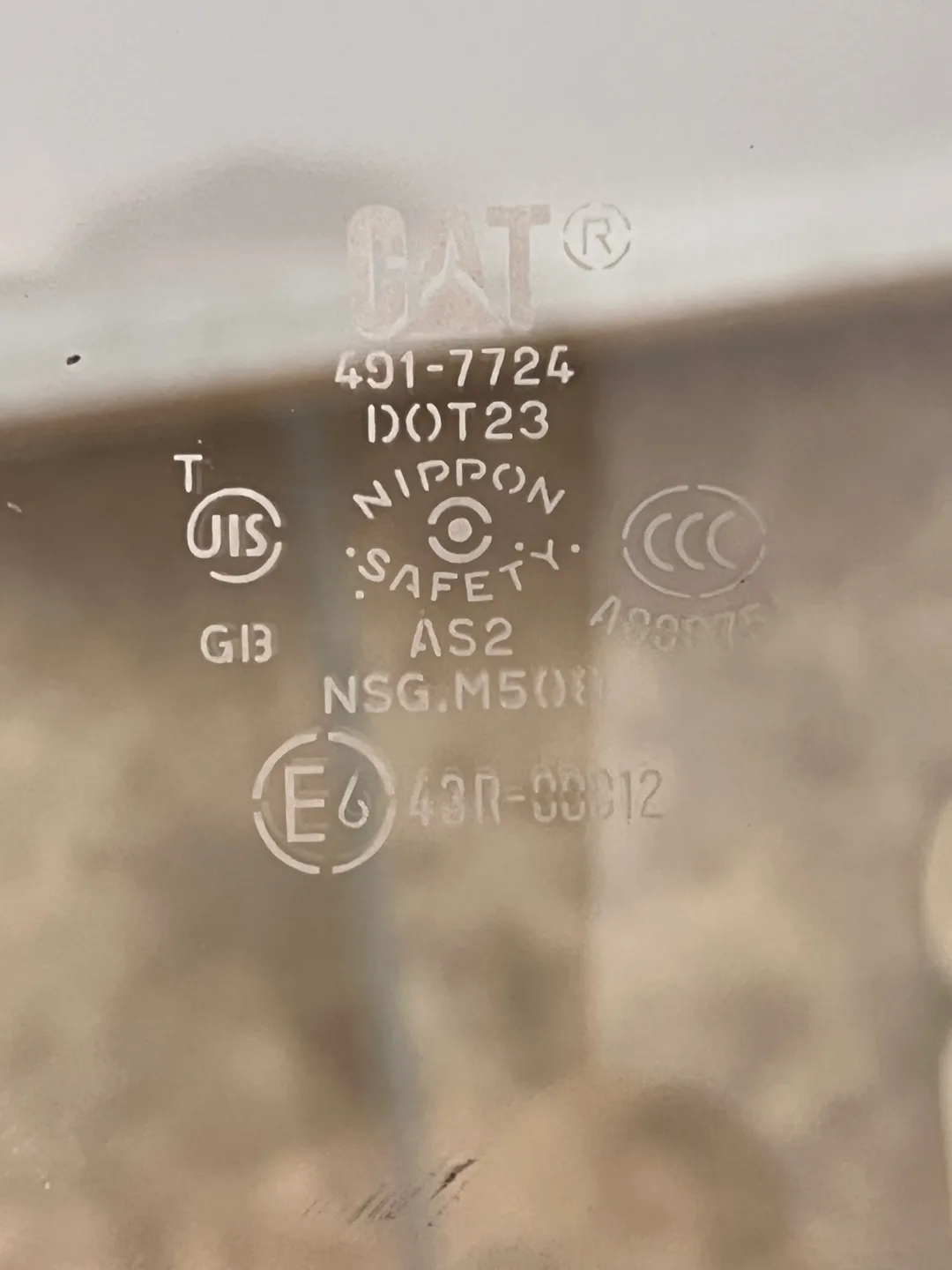 Caterpillar (CAT) Glass - 491-7724 thumbnail