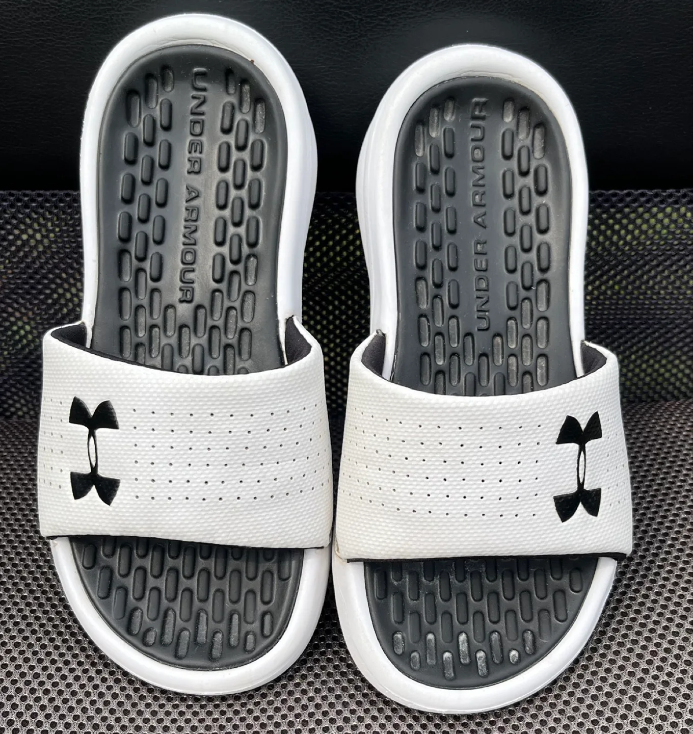 Youth Under Armour ‘Playmaker’ Slides image indicator(5)