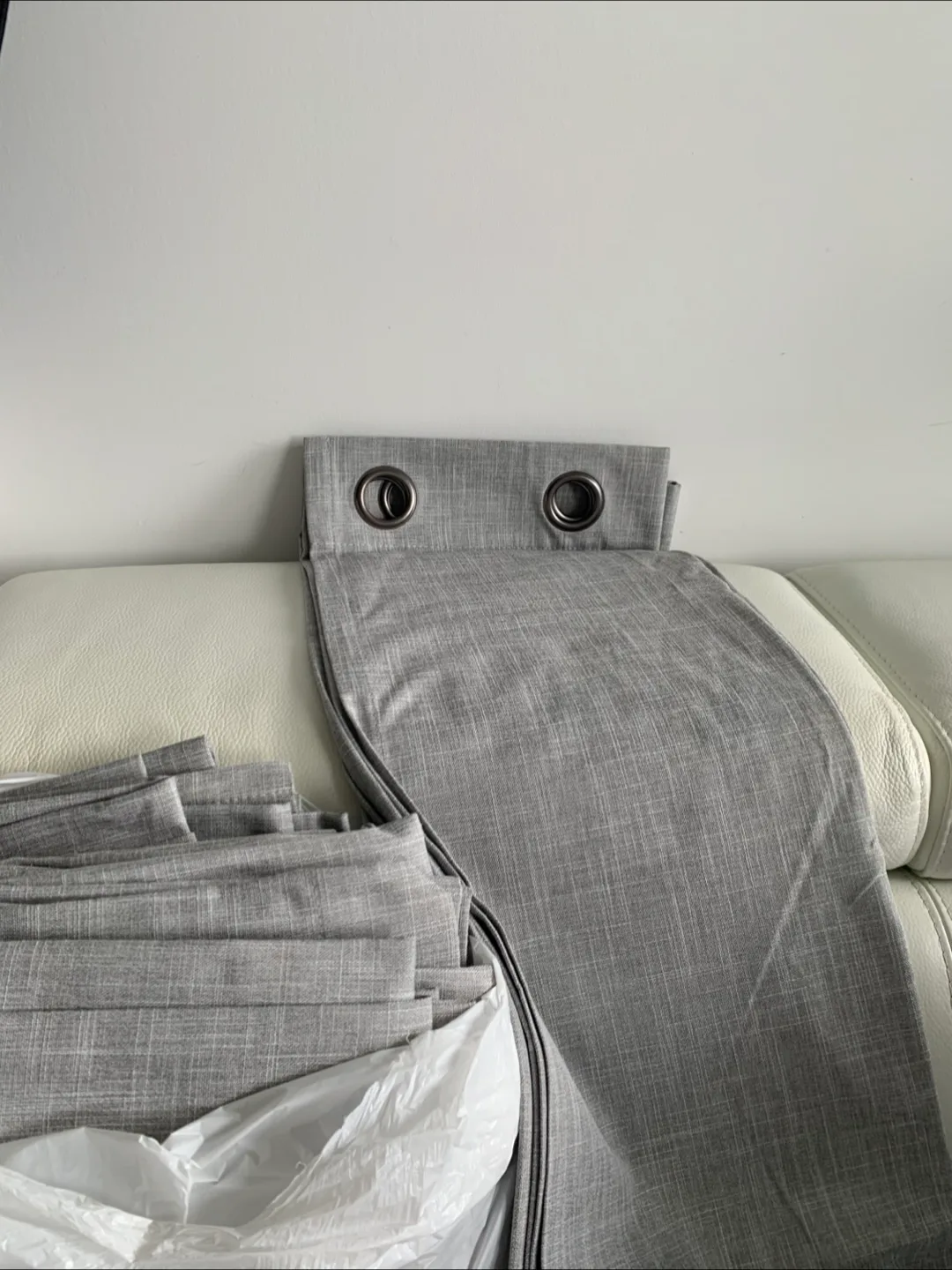 🎥Bouclair Blackout Curtains (3 pairs) image indicator(3)