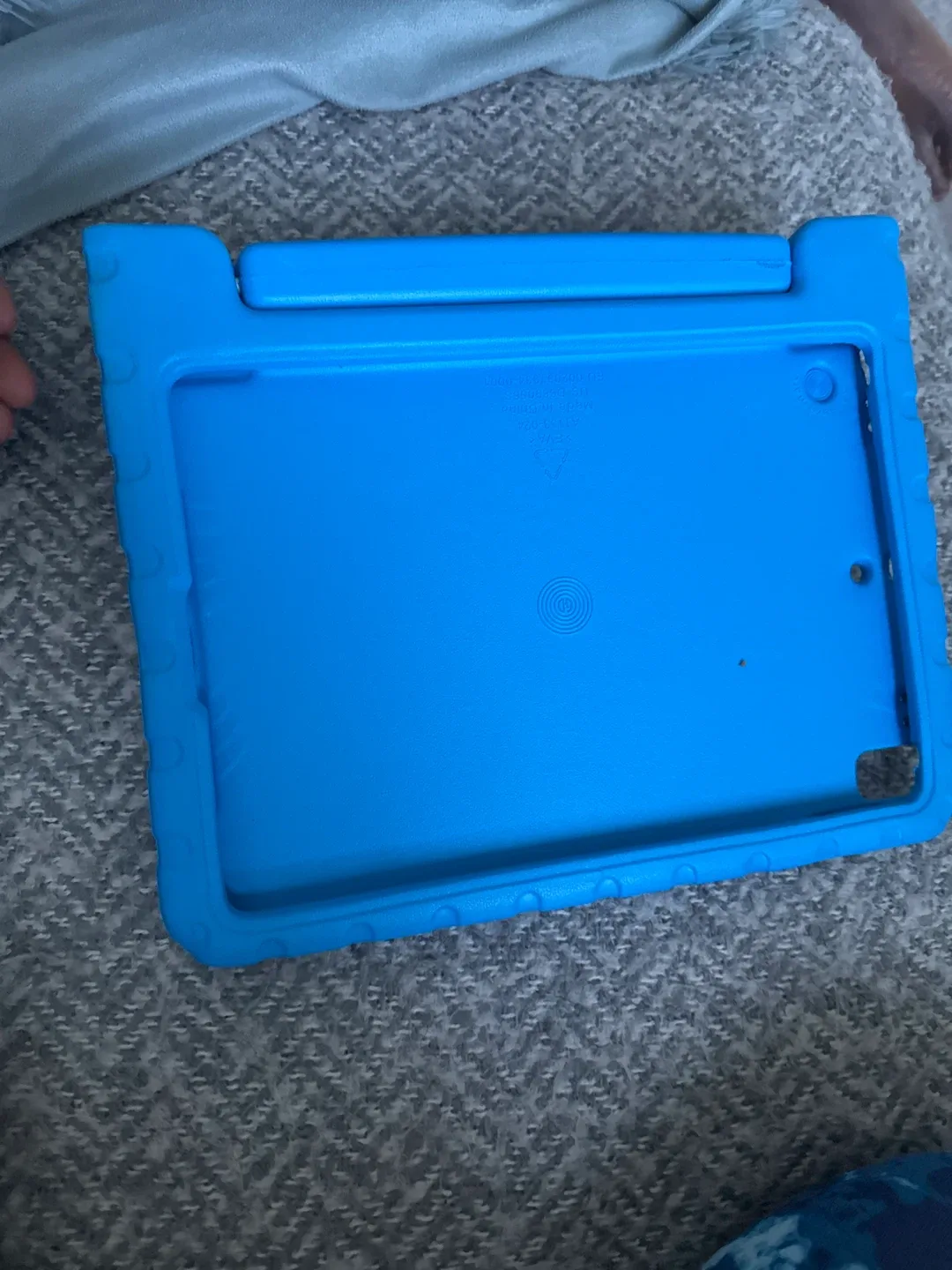 Blue iPad Case image indicator(4)