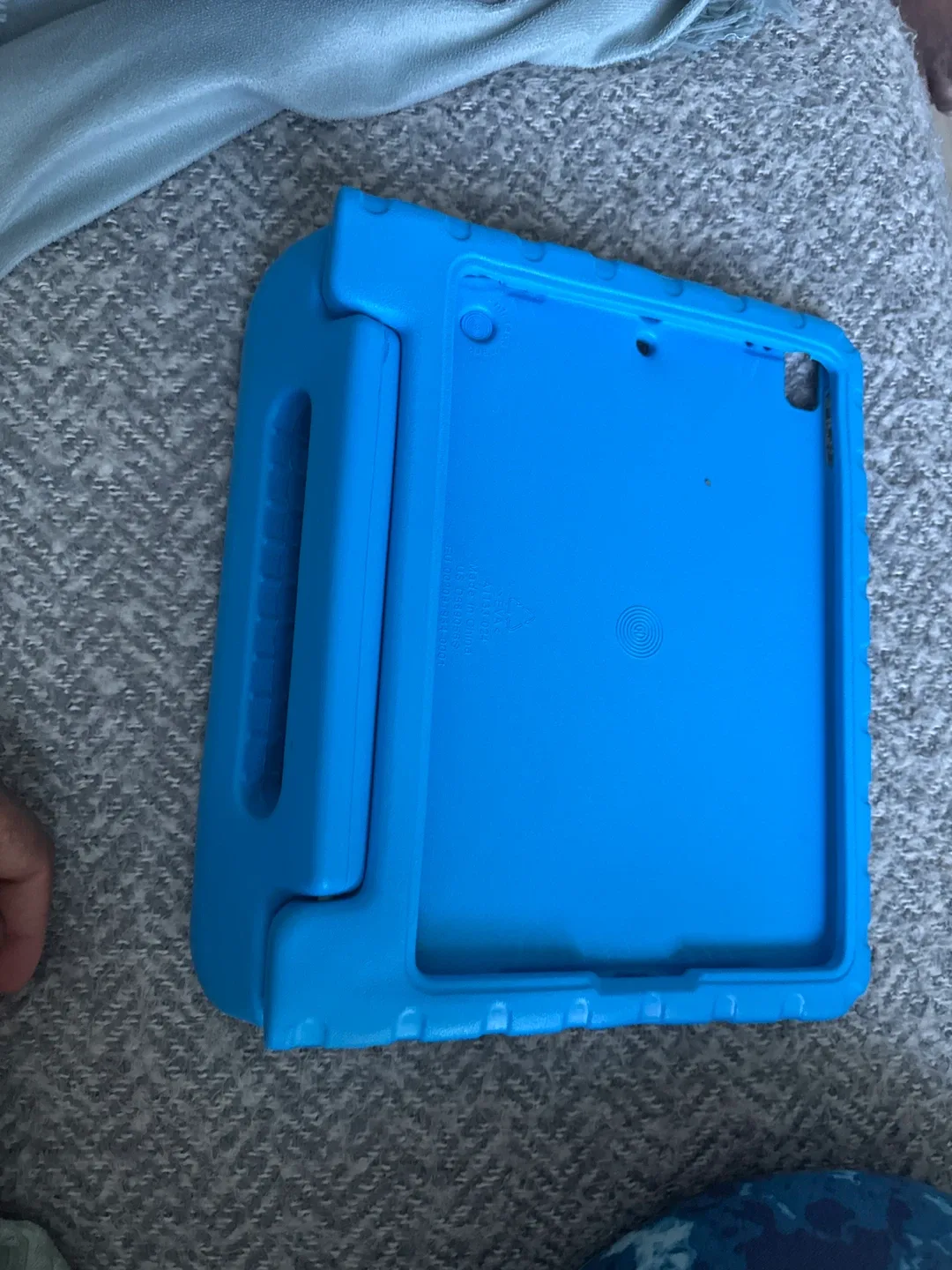 Blue iPad Case image indicator(3)