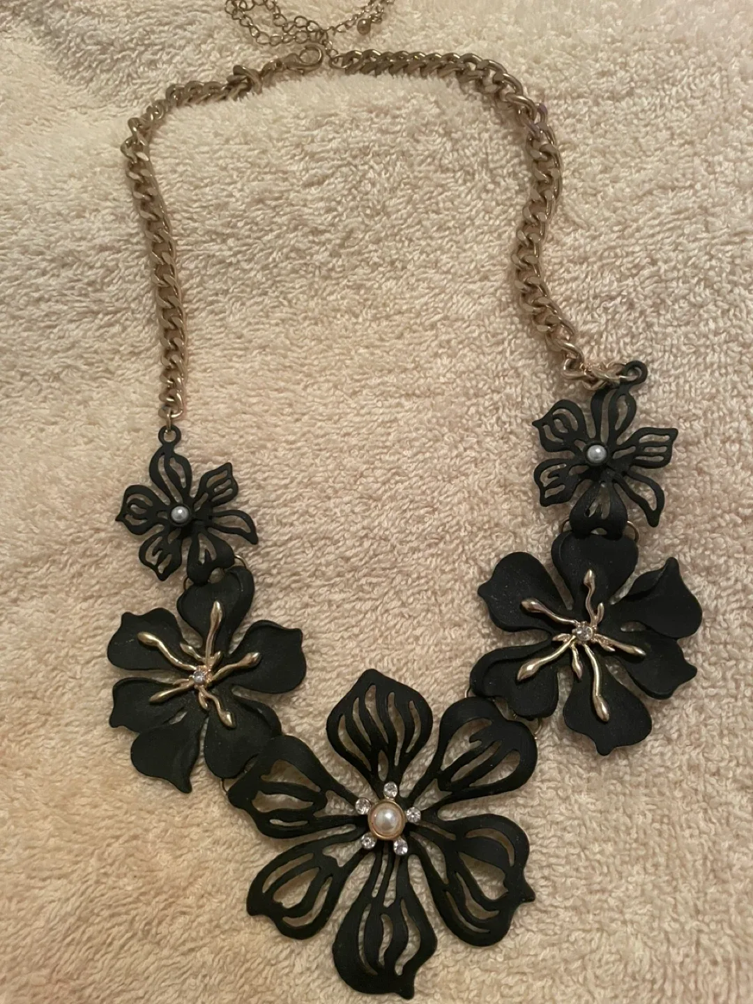 Necklaces for Sale thumbnail