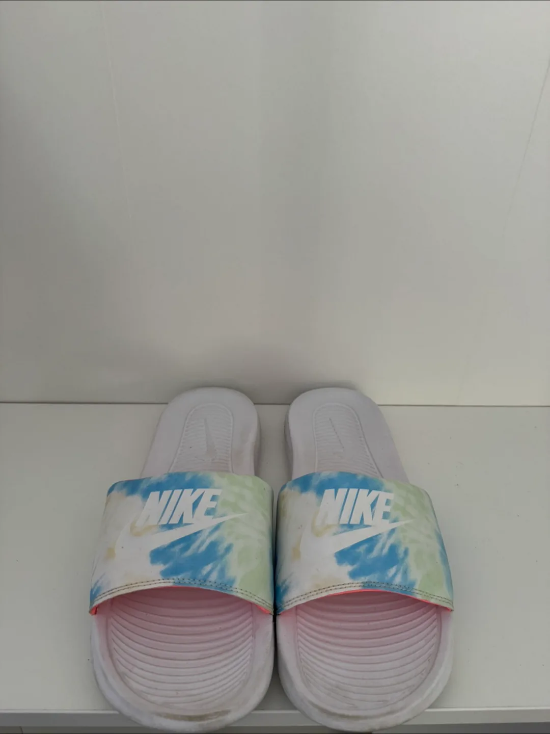Nike Slides thumbnail