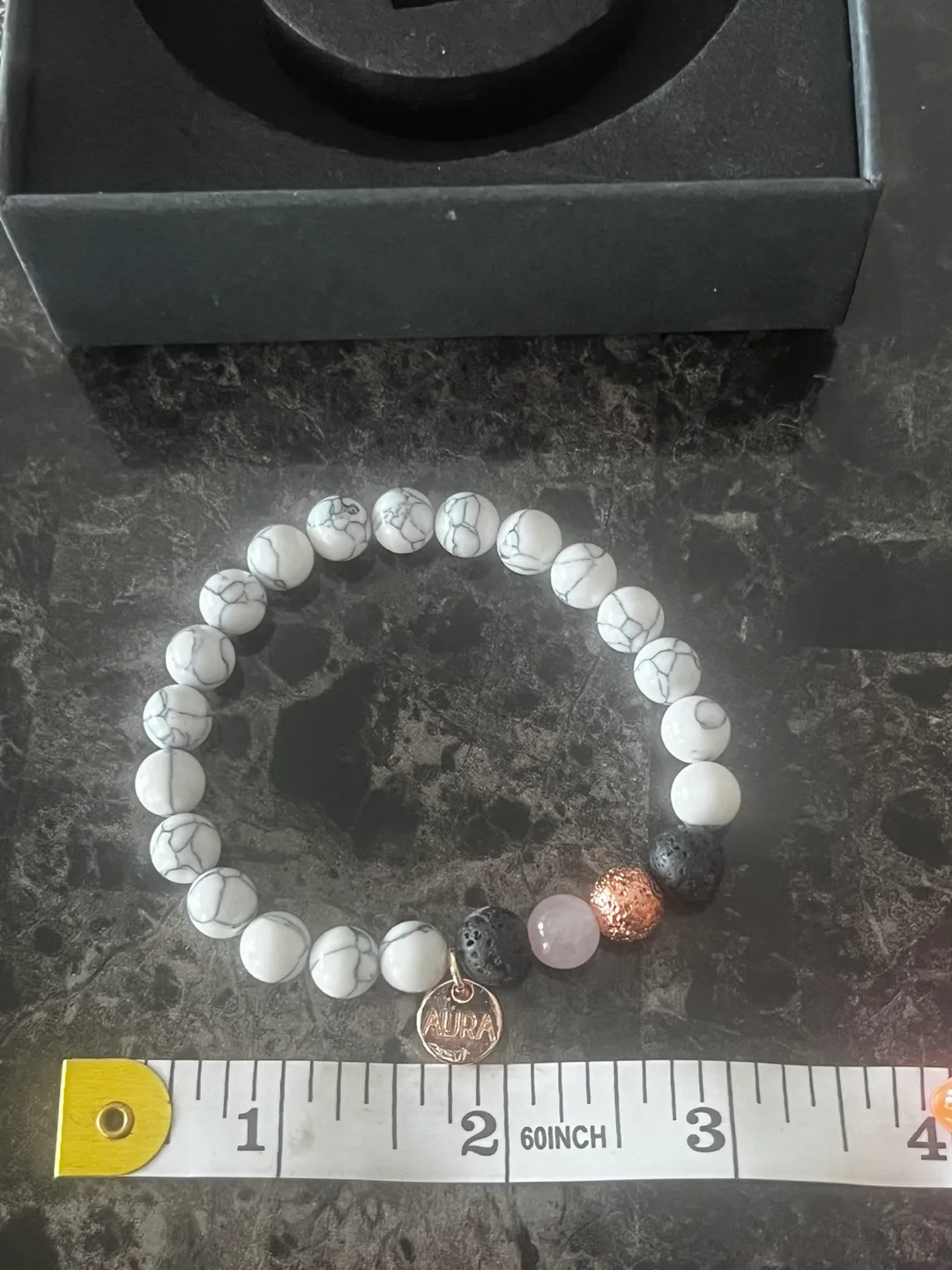 Aura Love Yourself Bracelet with Essential Oil image indicator(2)