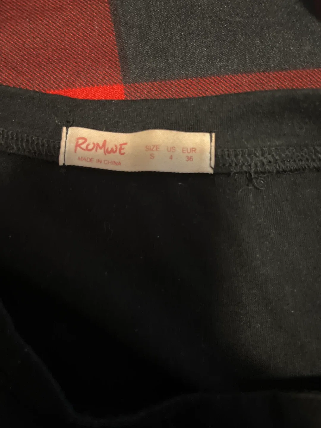 Romwe Black Graphic Tee - Size Small image indicator(2)