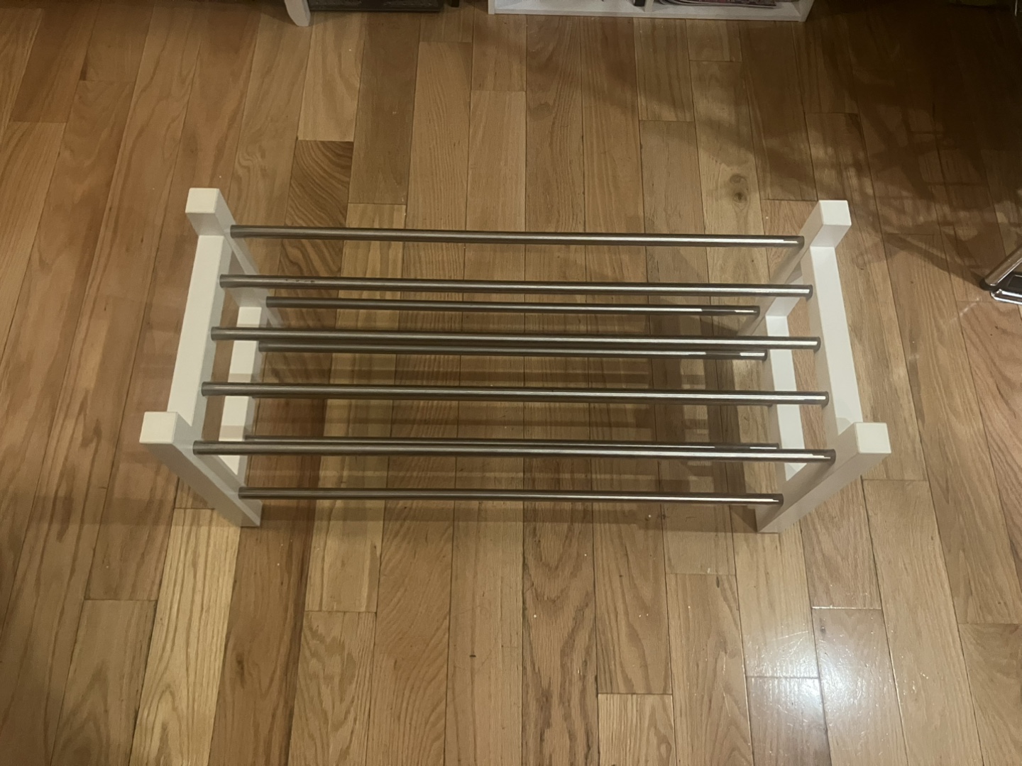 white shoe rack - photo 2