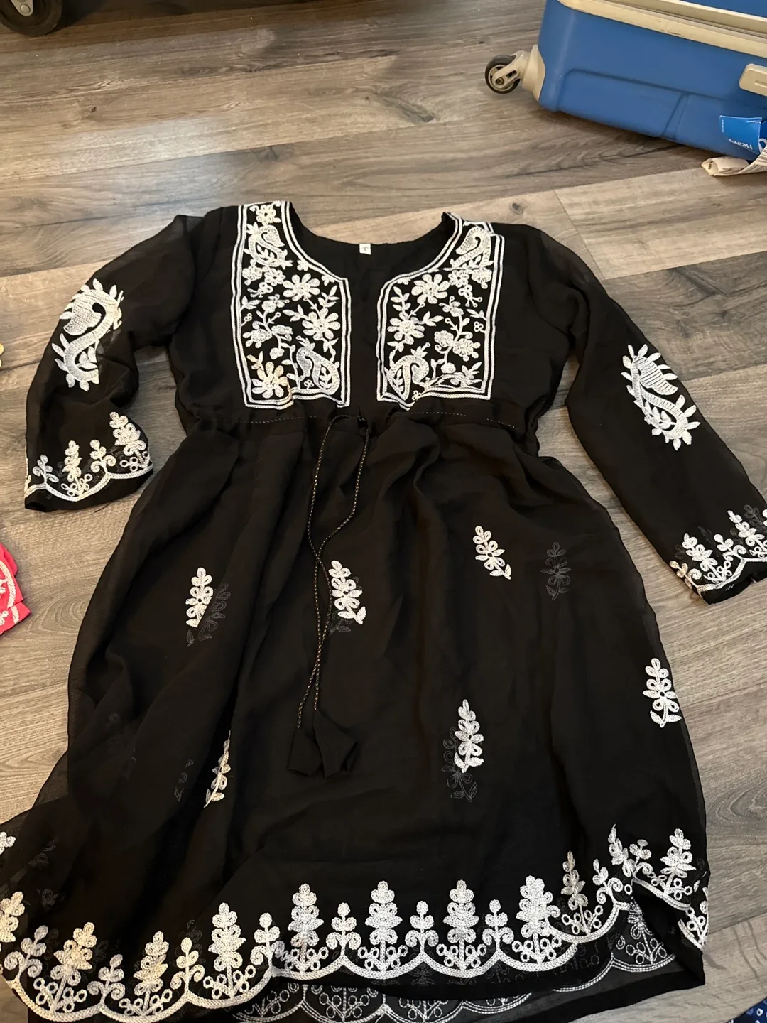 Women's Embroidered kurti - Pink & Black image indicator(3)