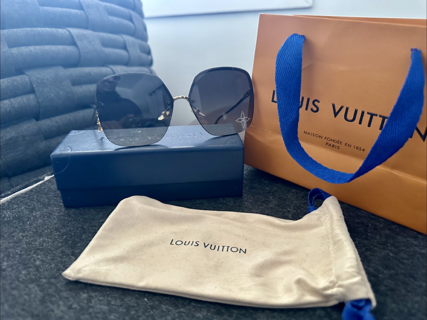 Louis Vuitton Sunglasses - Includes Box & Pouch - photo 2