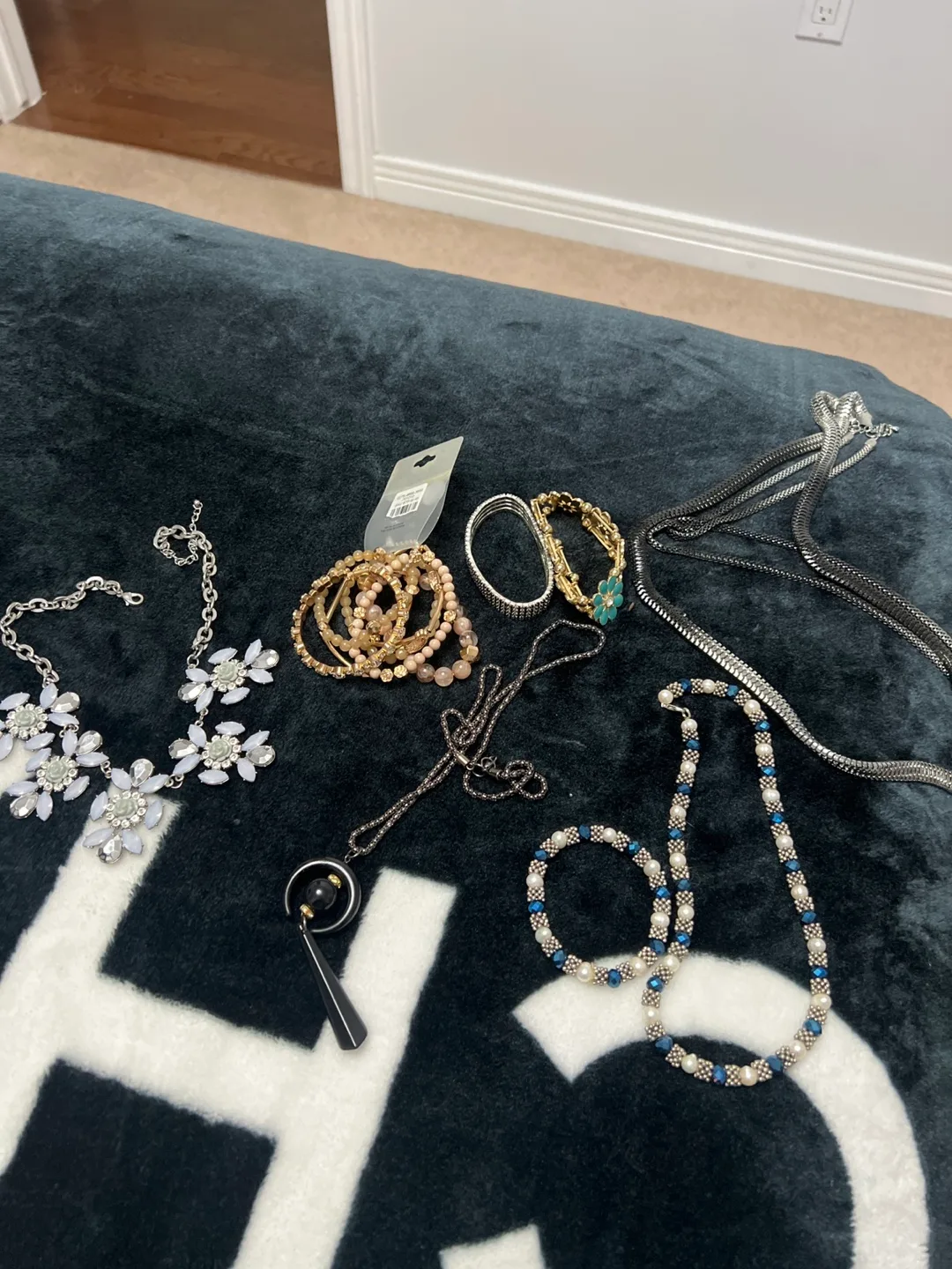 Assorted Necklaces and Bracelets - 2 each thumbnail