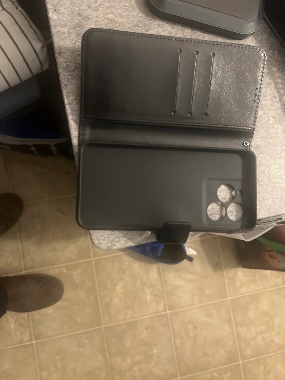 iPhone 14 Pro Max Black Leather Wallet Case image indicator(3)