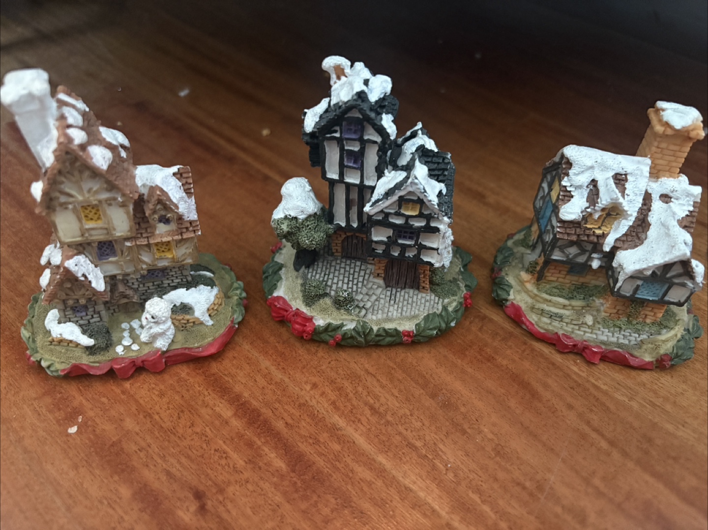 Christmas Village Figurines - Set of 3